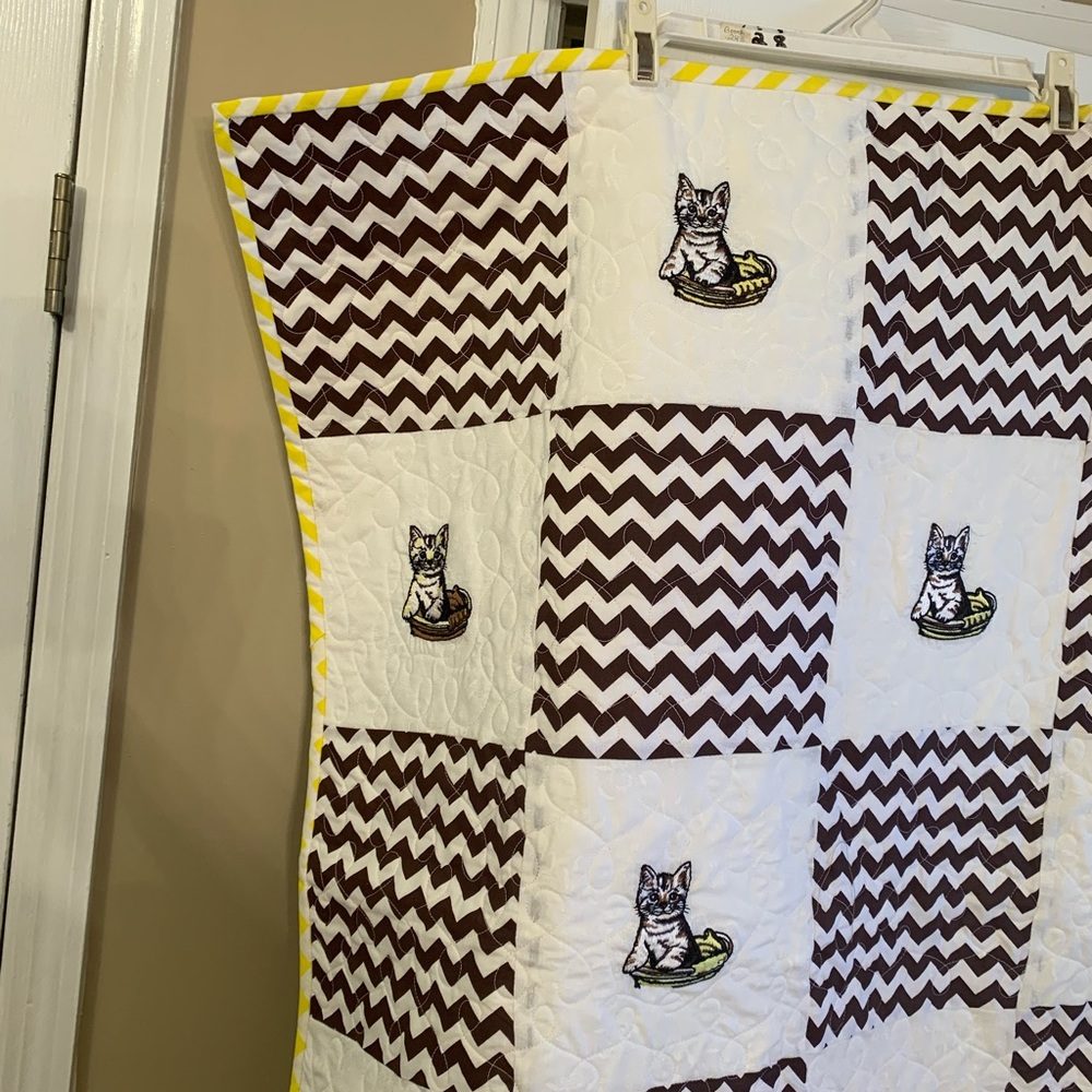 Handmade quilt - Picture 8 of 12
